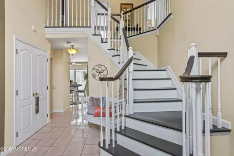Entry Way - 2 Macintosh Ct, Jackson, NJ 08527 photo 1 of 5