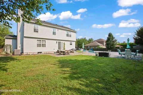Exterior - 2 Macintosh Ct, Jackson, NJ 08527 photo 7 of 8