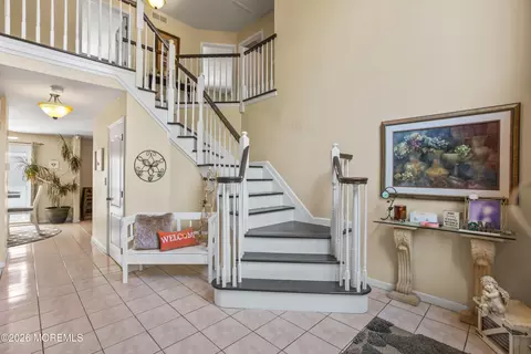Entry Way - 2 Macintosh Ct, Jackson, NJ 08527 photo 3 of 5