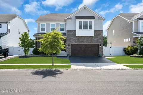 201 Ashburn Ave, Manahawkin, NJ 08050