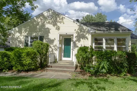 3 Coluco Pl, Keyport, NJ 07735