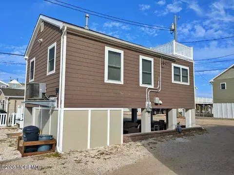 3411 Seaview Rd, Lavallette, NJ 08735