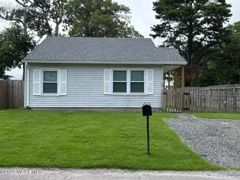 302 Lake Champlain Dr, Little Egg Harbor, NJ 08087