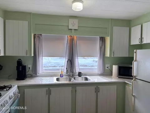 Kitchen - 4 Alexander Ave, Jackson, NJ 08527 photo 5 of 5