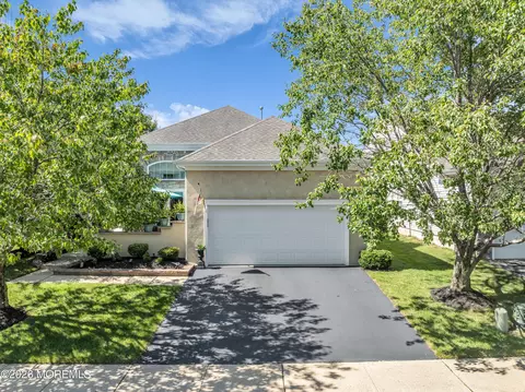 37 Solomans Dr, Barnegat, NJ 08005