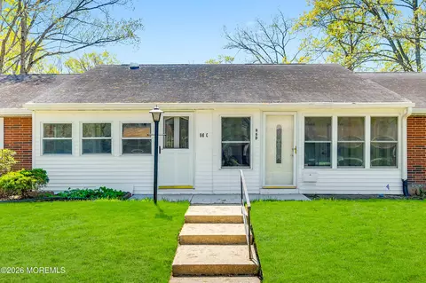 86 Dorchester Dr # C, Lakewood, NJ 08701