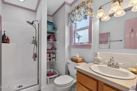 Bath - 4 Windsor Rd, Howell, NJ 07731 photo 2 of 2