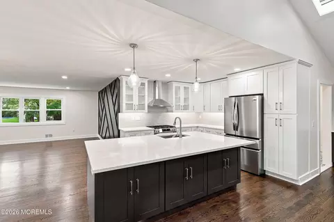 Kitchen - 17 Mohawk Dr, Matawan, NJ 07747 photo 4 of 4