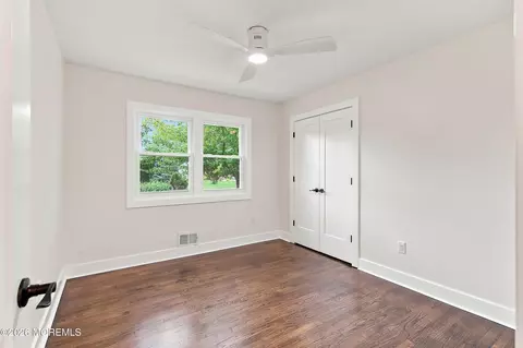 Bedroom - 17 Mohawk Dr, Matawan, NJ 07747 photo 2 of 4