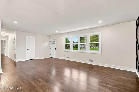 Living - 17 Mohawk Dr, Matawan, NJ 07747 photo 2 of 3