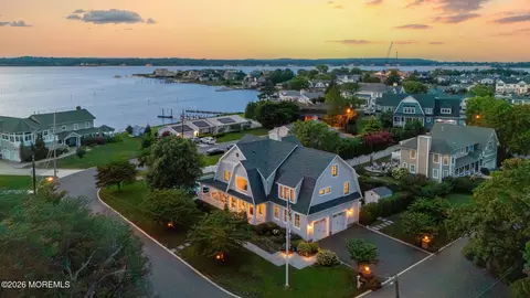 29 Lori Rd, Monmouth Beach, NJ 07750