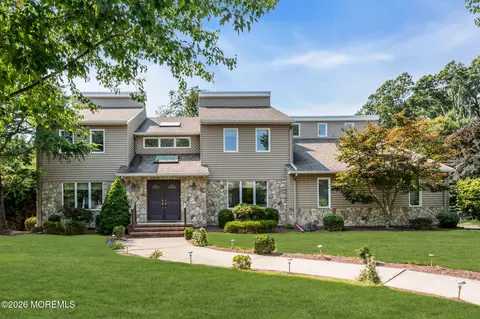 15 Oxford Dr, Ocean, NJ 07712