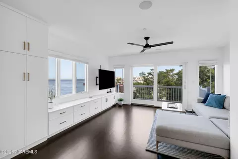 12 Beach Blvd #9, Highlands, NJ 07732