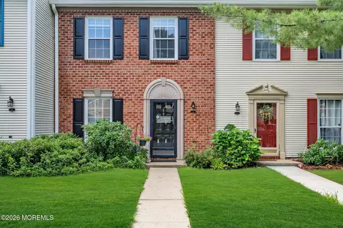 8 Preakness Ct, Tinton Falls, NJ 07724