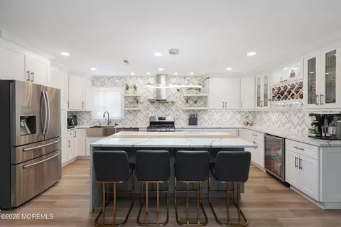 Kitchen - 41 Walter Dr, Jackson, NJ 08527 photo 3 of 7