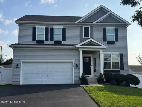 109 Hawthorne Ln, Barnegat, NJ 08005
