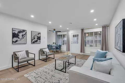 842 Inverness Ct # E, Lakewood, NJ 08701