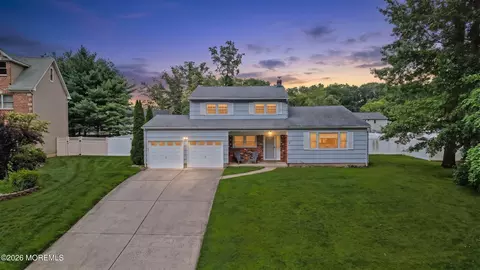 16 Neal Dr, East Brunswick, NJ 08816