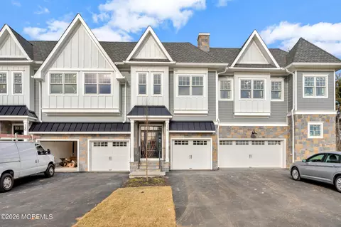 160 Eagle Way, Eatontown, NJ 07724