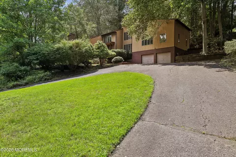 23 Ashley Dr, Holmdel, NJ 07733