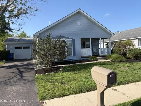 66 Perrys Ln, Manahawkin, NJ 08050