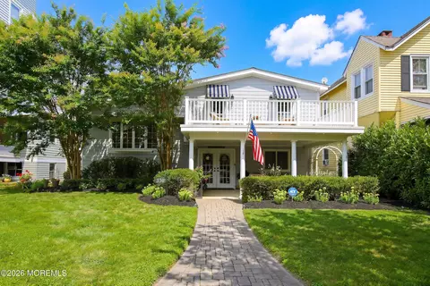 330 Sylvania Ave, Avon By The Sea, NJ 07717