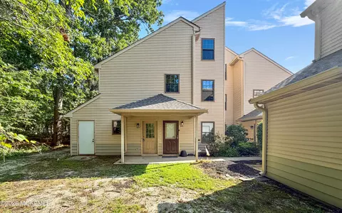 Exterior - 809 Daffodil Dr, Jackson, NJ 08527 photo 4 of 5