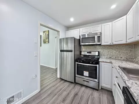 Kitchen - 809 Daffodil Dr, Jackson, NJ 08527 photo 3 of 3