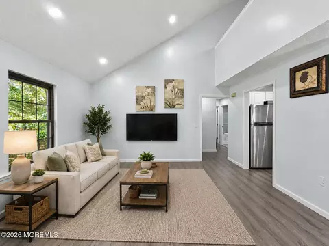 Living - 809 Daffodil Dr, Jackson, NJ 08527 photo 5 of 10