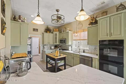 Kitchen - 50 Pancoast Rd, Waretown, NJ 08758 photo 1 of 4