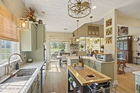 Kitchen - 50 Pancoast Rd, Waretown, NJ 08758 photo 3 of 4