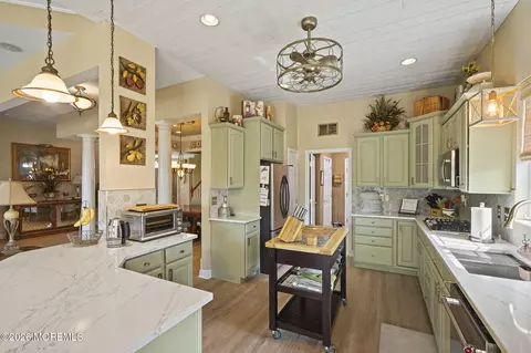 Kitchen - 50 Pancoast Rd, Waretown, NJ 08758 photo 2 of 4