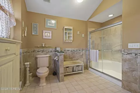 Bath - 50 Pancoast Rd, Waretown, NJ 08758 photo 5 of 5