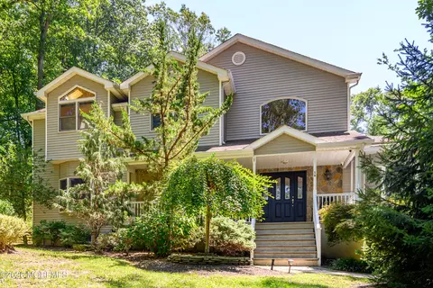 58 Iron Ore Rd, Manalapan, NJ 07726
