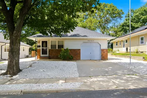 1645 Mount Everest Ln, Toms River, NJ 08753