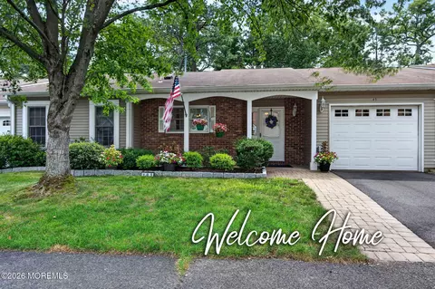 85 Woodshill Dr N, Lakewood, NJ 08701