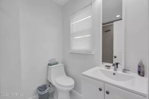 Bath - 1 Deer Ln, Jackson, NJ 08527 photo 3 of 3
