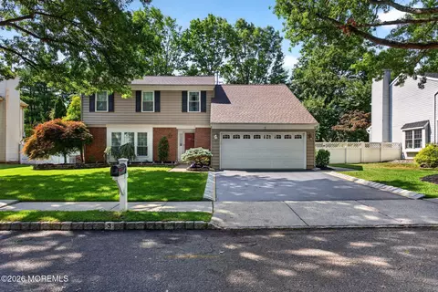 3 Branson Dr, Lincroft, NJ 07738