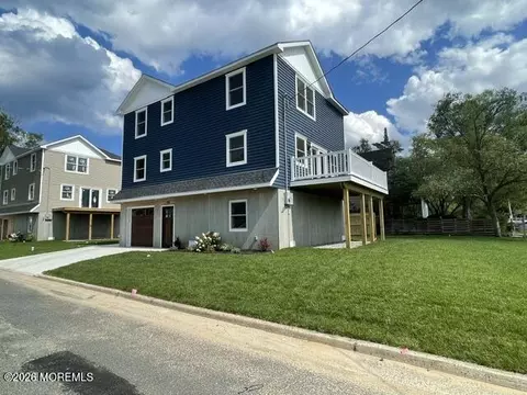 40 Roland St, Keansburg, NJ 07734