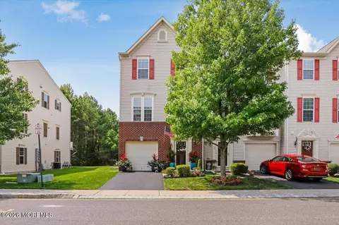33 Michael Dr, Tinton Falls, NJ 07712