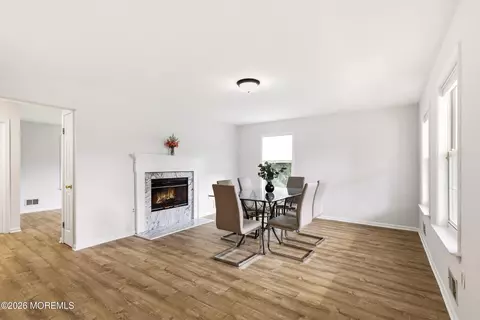 Dining - 297 Bartley Rd, Jackson, NJ 08527 photo 1 of 3