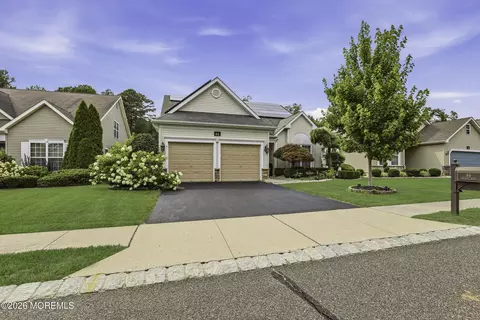 86 Enclave Blvd, Lakewood, NJ 08701