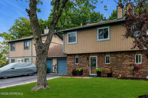 6 Swallow Ln #1000, Howell, NJ 07731