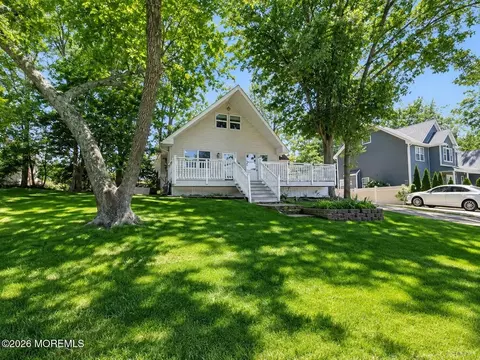 57 Shore Ave, Manahawkin, NJ 08050