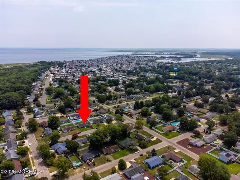 View/Area - 404 5th St, Waretown, NJ 08758 photo 4 of 5
