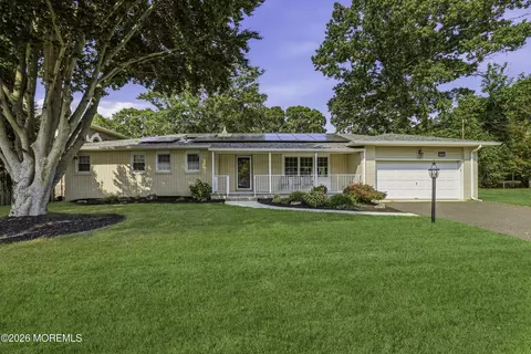 1433 14th St, Lakewood, NJ 08701