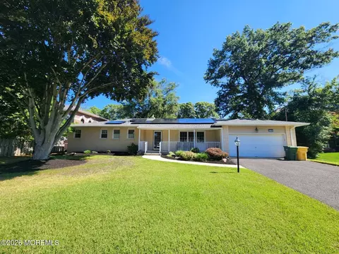 1433 14th St, Lakewood, NJ 08701