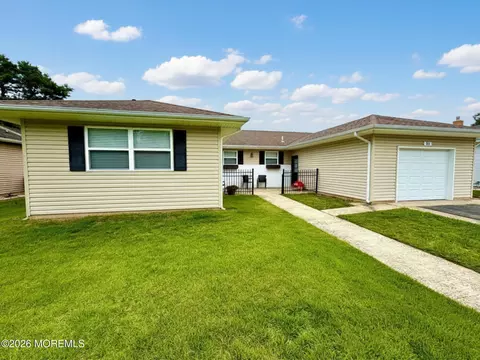 114 Davenport Rd, Toms River, NJ 08757