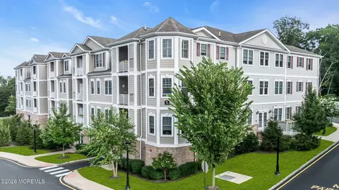 7 Centre St #5301, Ocean, NJ 07712
