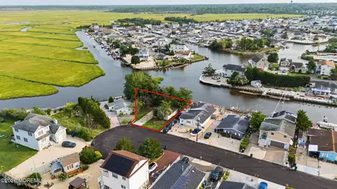 56 W Potomac Dr, Little Egg Harbor, NJ 08087